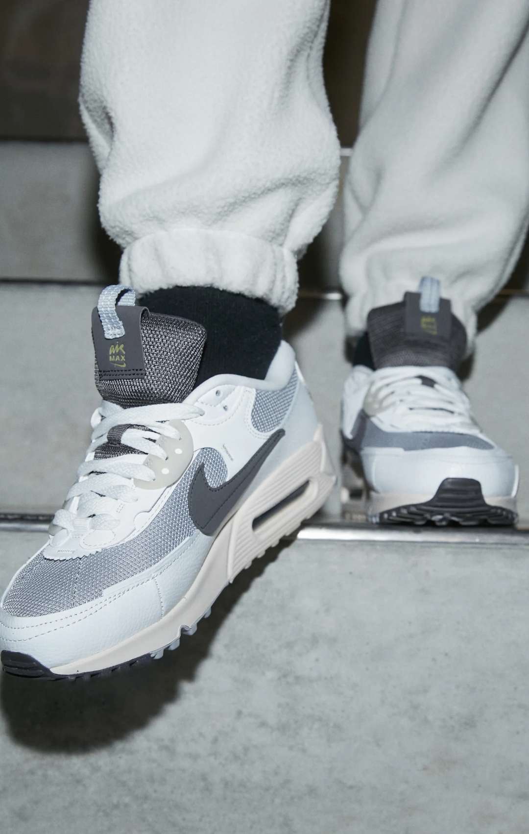 Nike WMNS AIR MAX 90 FUTURA