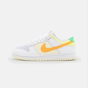 NIKE AIR DUNK LOW