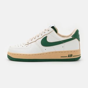 Nike Air Force 1 '07 LV8