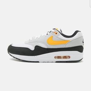 NIKE AIR MAX ONE