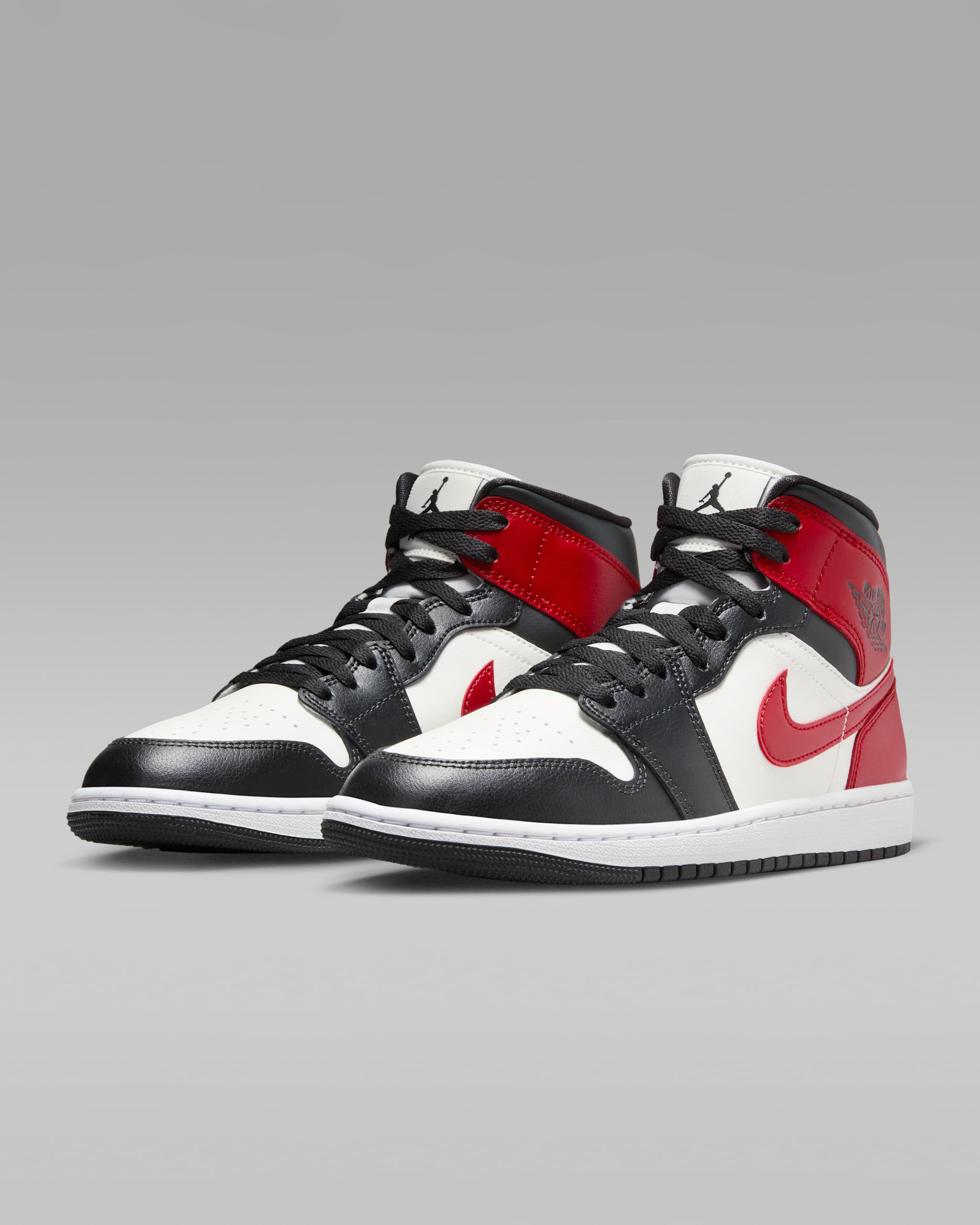 Air Jordan 1 Mid – Image 5
