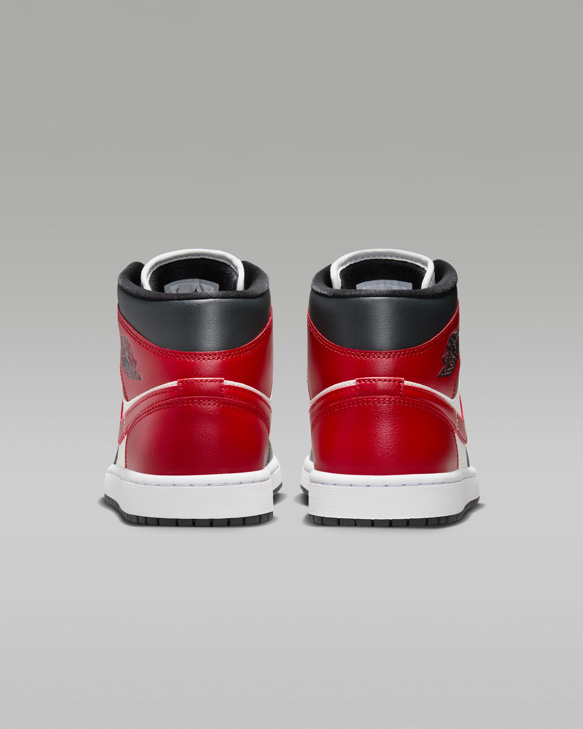 Air Jordan 1 Mid – Image 4