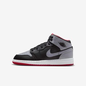 Air Jordan 1 Mid
Older Kids' Shoes