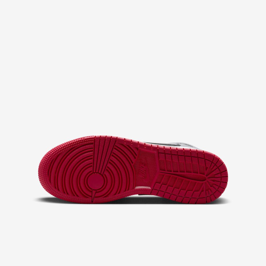 Air Jordan 1 Mid
Older Kids' Shoes – Image 2