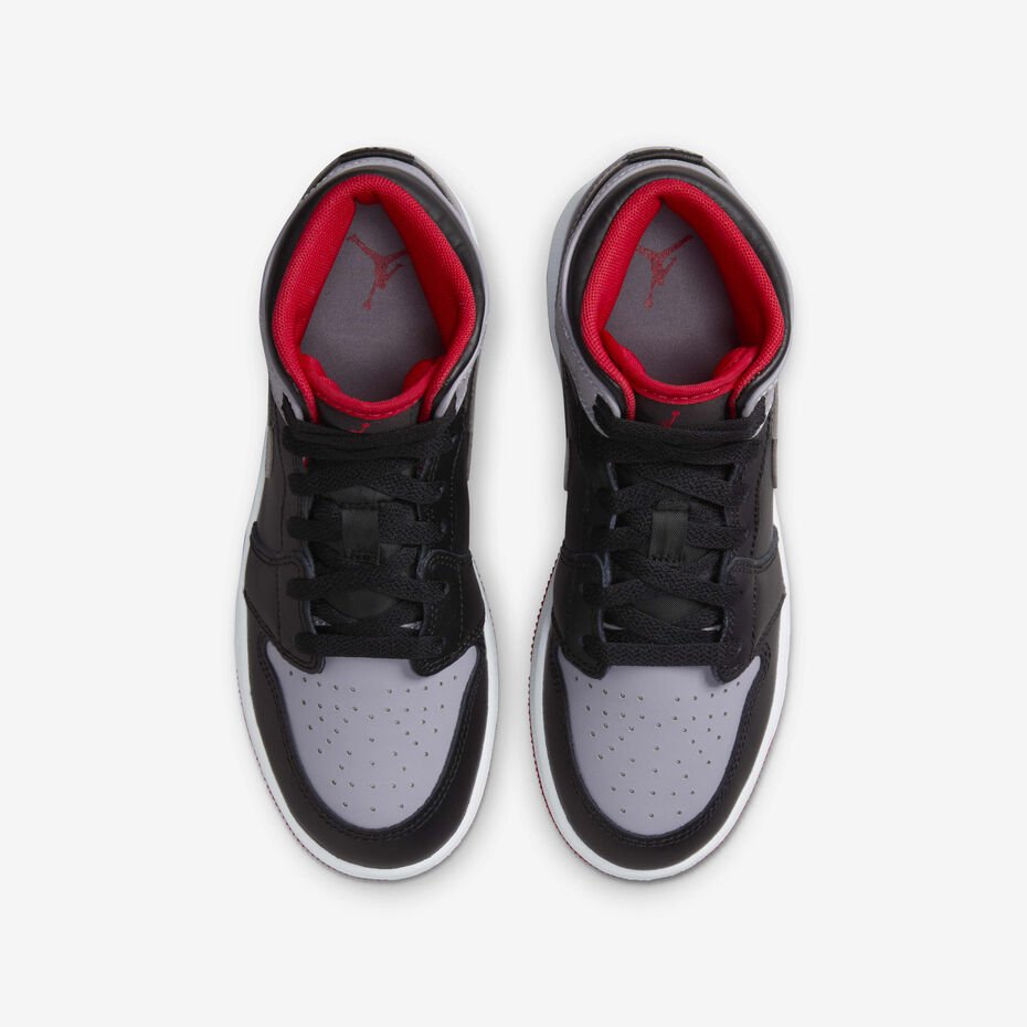 Air Jordan 1 Mid
Older Kids' Shoes – Image 4