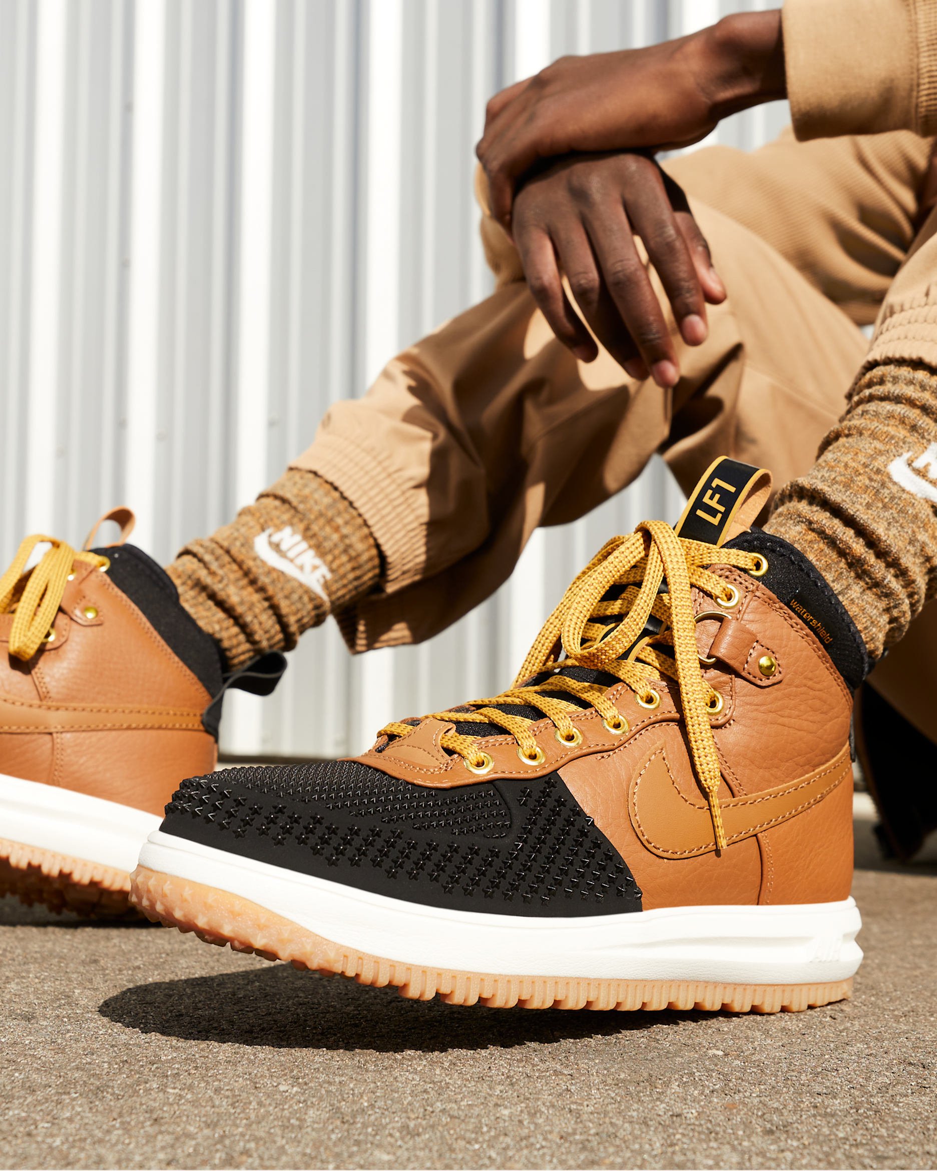 NIKE LUNAR FORCE 1 – Image 11