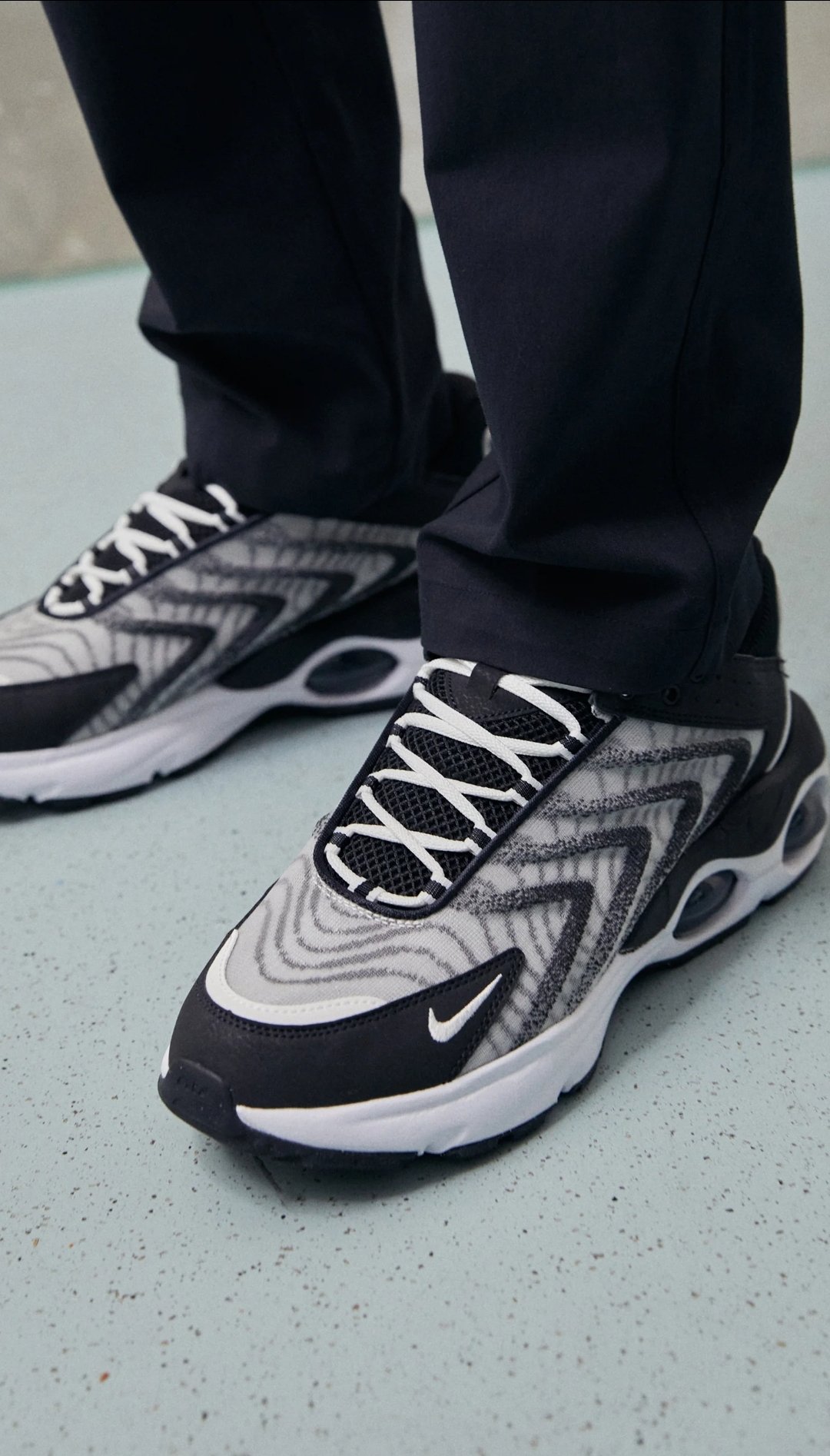 NIKE AIR MAX TW GS – Image 2