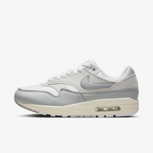 NIKE AIR MAX ONE