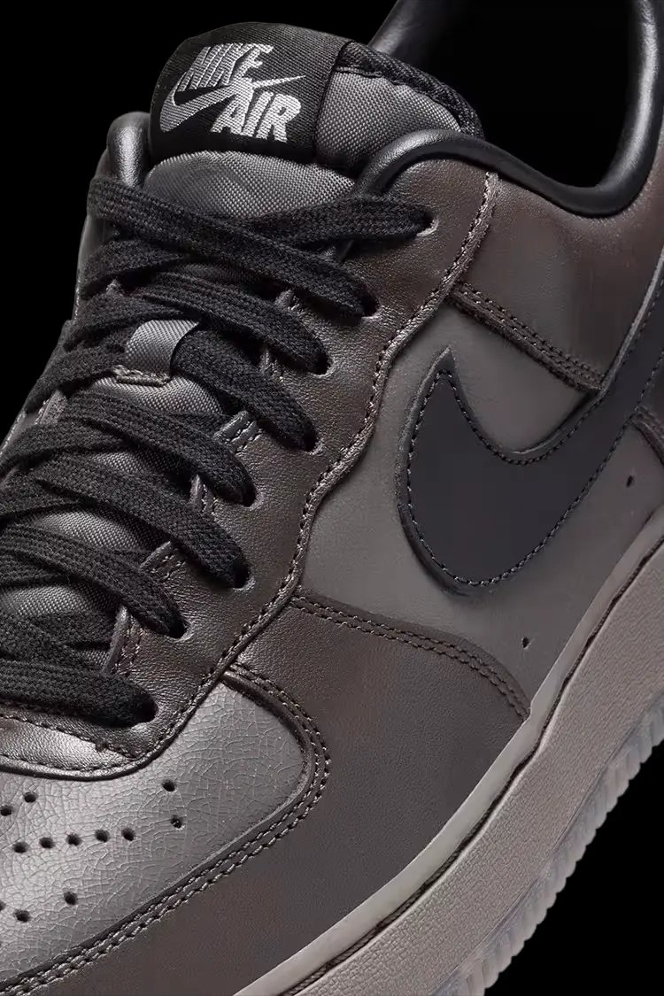 Air Force 1 Low
Black Tea and Petra Brown – Image 7