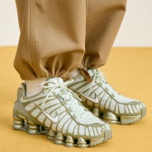 NIKE SHOX TL