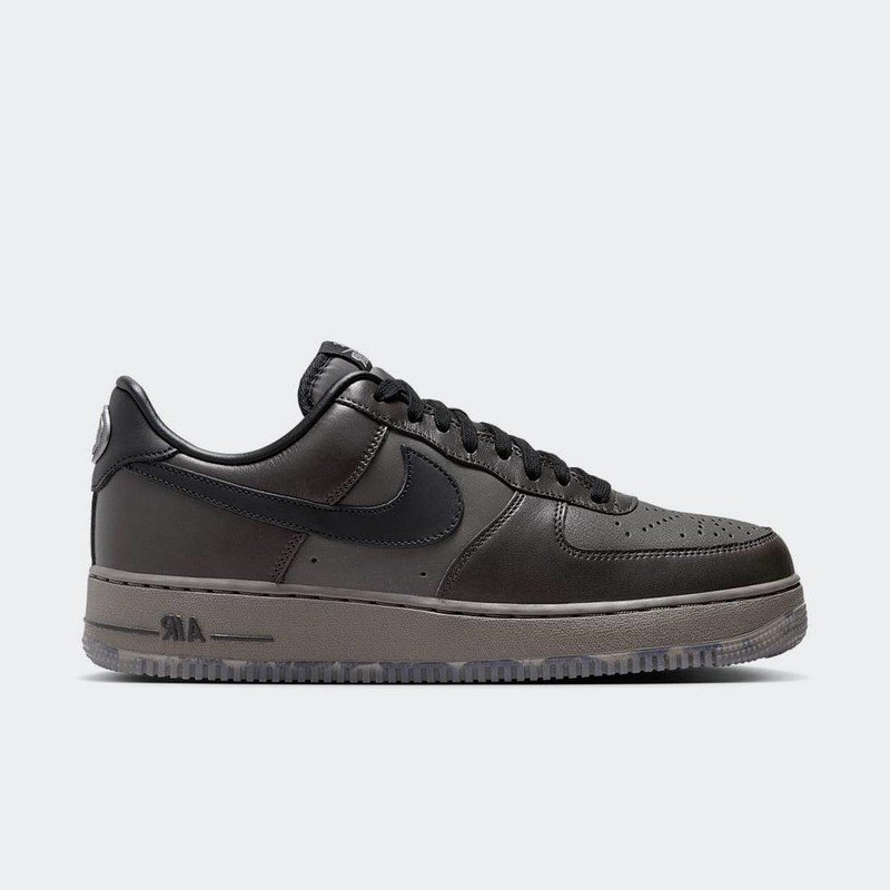 Air Force 1 Low
Black Tea and Petra Brown