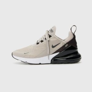 NIKE C270