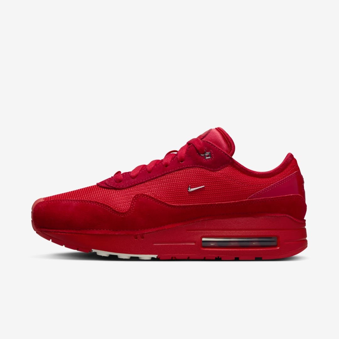 Air Max 1 x Jacquemus
University Red and Metallic Silver